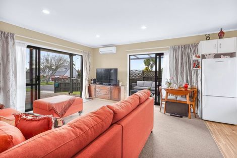 Photo of property in 21 Leyton Place, Nawton, Hamilton, 3200