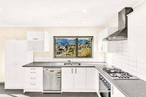 Photo of property in 27a Rawhiti Street, Stokes Valley, Lower Hutt, 5019
