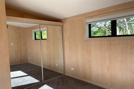 Photo of property in 2a Rimu Road, Stanmore Bay, Whangaparaoa, 0932