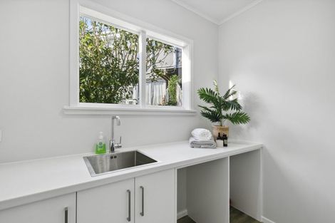 Photo of property in 3 Grenfell Drive, Karori, Wellington, 6012