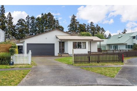 Photo of property in 20 Rimmington Drive, Hamilton Lake, Hamilton, 3204