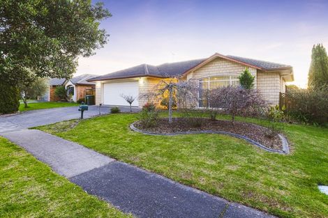 Photo of property in 35 Croftview Road, Wattle Downs, Auckland, 2103