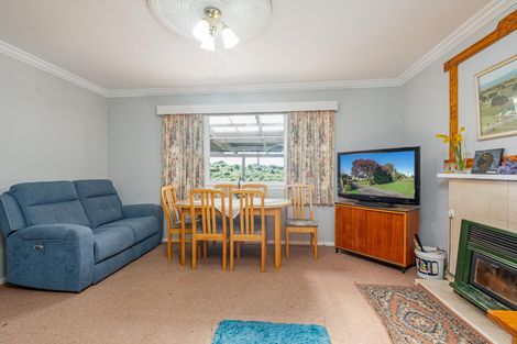 Photo of property in 12 Lawton Road, Newbury, Feilding, 4775
