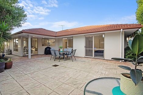 Photo of property in 55 Mt Lebanon Crescent, The Gardens, Auckland, 2105