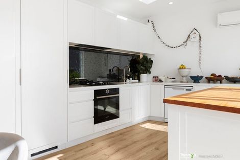 Photo of property in 35 Khyber Road, Seatoun, Wellington, 6022