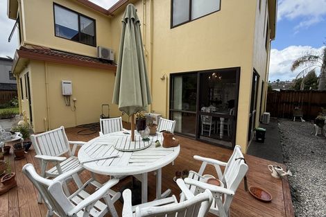 Photo of property in 109 Hugh Green Drive, Pinehill, Auckland, 0632