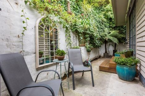 Photo of property in 16 Spencer Road, Hospital Hill, Napier, 4110