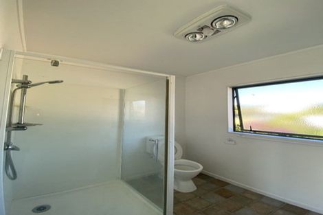 Photo of property in 3a Waterview Road West, Takanini, 2112