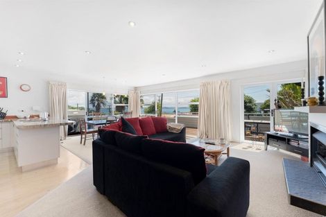 Photo of property in 1317 Whangaparaoa Road, Army Bay, Whangaparaoa, 0930