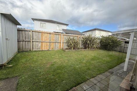 Photo of property in 11 Charta Place, Sunnyvale, Auckland, 0612