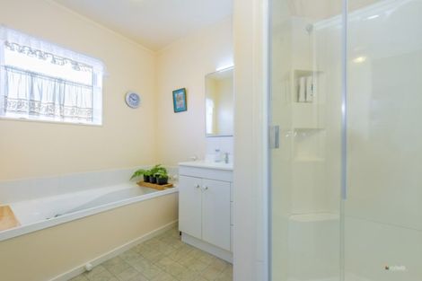 Photo of property in 5/6 Palmer Crescent, Silverstream, Upper Hutt, 5019