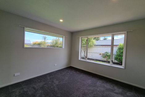 Photo of property in 393 Yaldhurst Road, Russley, Christchurch, 8042