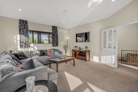 Photo of property in 10 Courtfield Close, Parklands, Christchurch, 8083