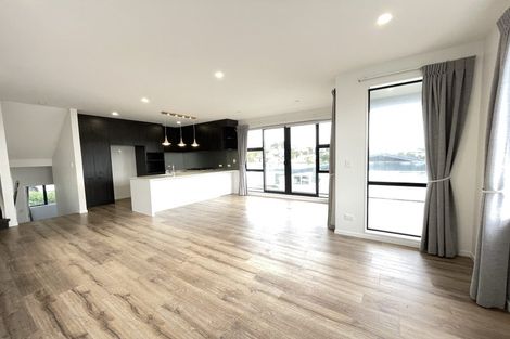 Photo of property in 11d Manuwai Road, Torbay, Auckland, 0630
