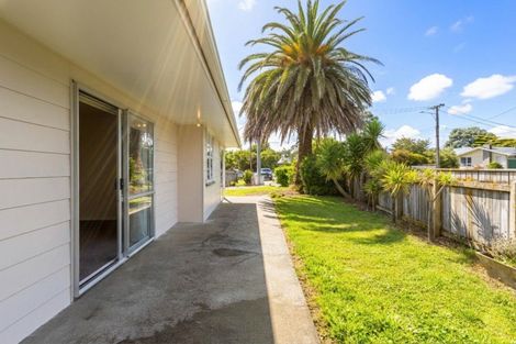 Photo of property in 9 Hardie Grove, Featherston, 5710