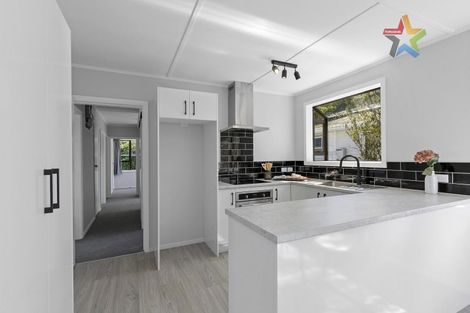 Photo of property in 40 Logie Street, Stokes Valley, Lower Hutt, 5019