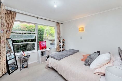 Photo of property in 12 Arahia Street, Northcote, Auckland, 0627