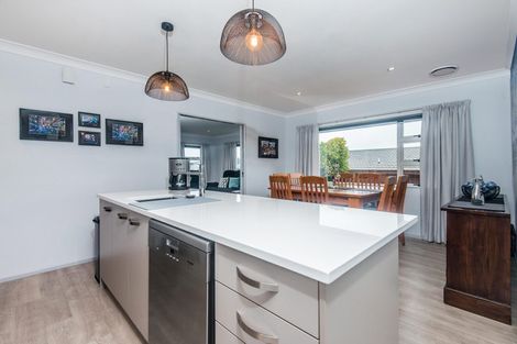 Photo of property in 11 Gennaker Lane, Whitby, Porirua, 5024