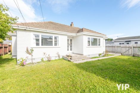Photo of property in 33 Findlay Street, Tawa, Wellington, 5028