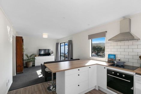 Photo of property in 2/615 Evans Bay Parade, Kilbirnie, Wellington, 6022