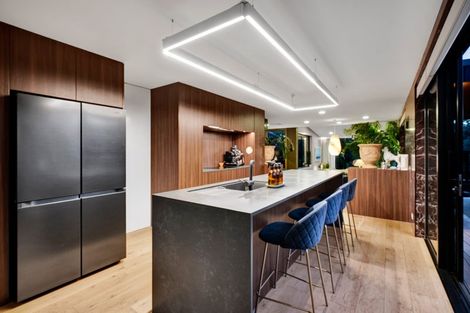 Photo of property in 12a Baring Terrace, Strandon, New Plymouth, 4312