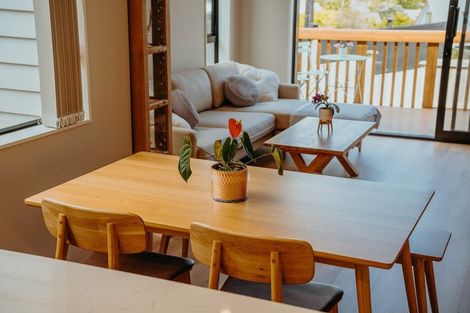 Photo of property in 50d Sandgate Avenue, Botany Downs, Auckland, 2010