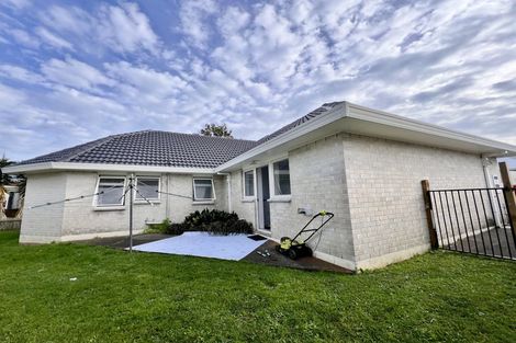 Photo of property in 2/19 Driscoll Place, Farm Cove, Auckland, 2010