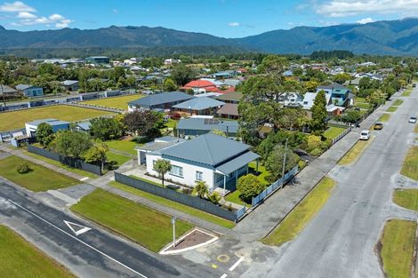 Photo of property in 133 Russell Street, Westport, 7825