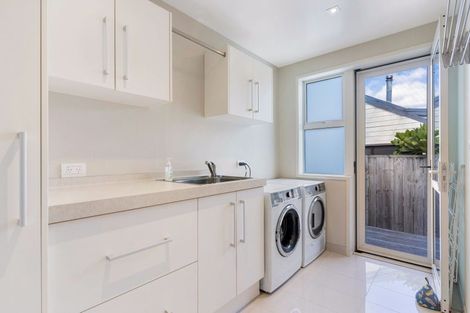 Photo of property in 6 Braddock Grove, Pauanui, Hikuai, 3579