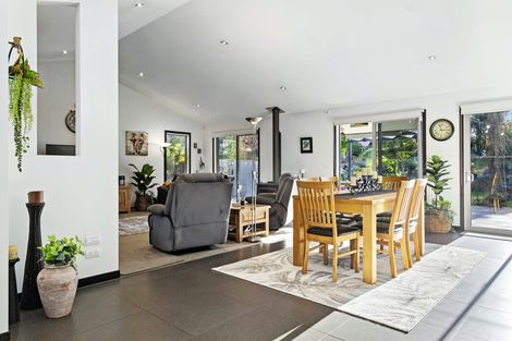 Photo of property in 21 Stewart Glen, Acacia Bay, Taupo, 3385