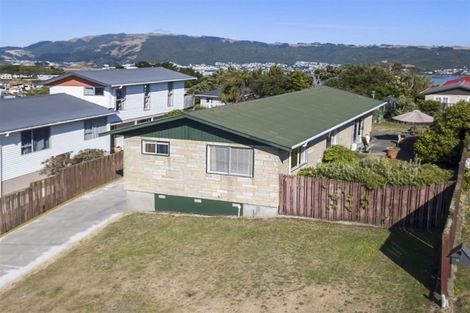 Photo of property in 9 Limerick Grove, Ascot Park, Porirua, 5024