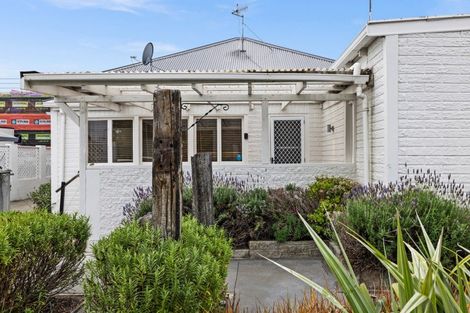 Photo of property in 89 Wellesley Road, Napier South, Napier, 4110