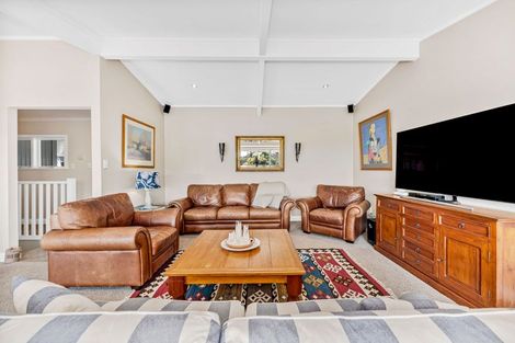 Photo of property in 23 Copperfield Terrace, Mellons Bay, Auckland, 2014