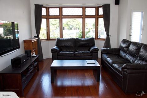 Photo of property in 43 Kensington Avenue, Petone, Lower Hutt, 5012