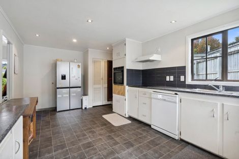 Photo of property in 414 Stokes Valley Road, Stokes Valley, Lower Hutt, 5019