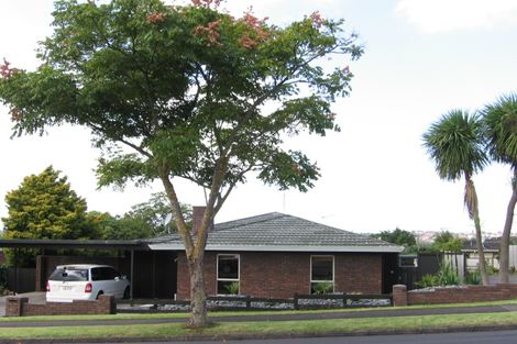 Photo of property in 2/99 Glenmore Road, Sunnyhills, Auckland, 2010