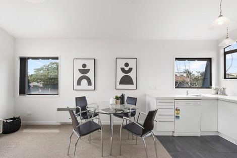 Photo of property in 138c Charles Street, Westshore, Napier, 4110