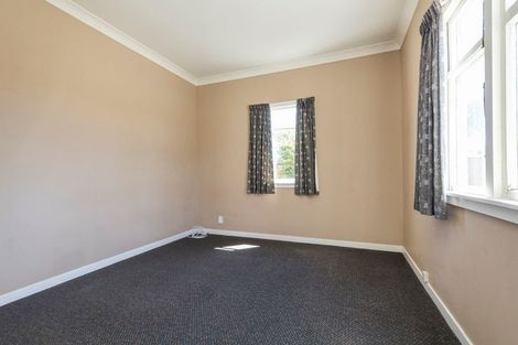 Photo of property in 629 Featherston Street, Roslyn, Palmerston North, 4414