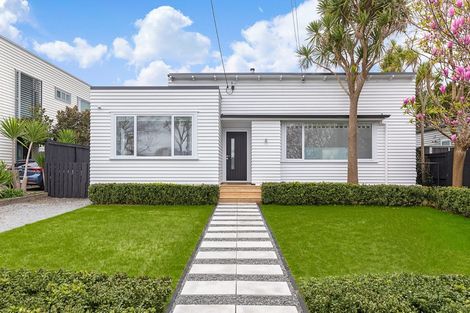 Photo of property in 438 Point Chevalier Road, Point Chevalier, Auckland, 1022