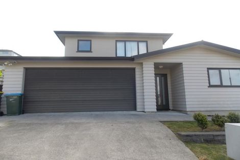 Photo of property in 8 Tongariro Drive, Aotea, Porirua, 5024