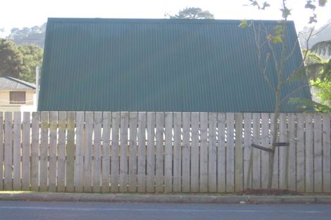 Photo of property in 1/725 Swanson Road, Swanson, Auckland, 0612