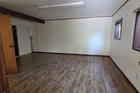 Photo of property in 13 Charles Dickens Drive, Mellons Bay, Auckland, 2014
