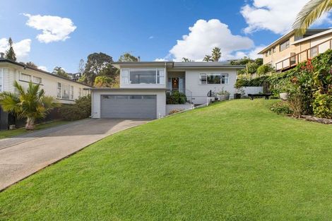 Photo of property in 54 Newhaven Terrace, Mairangi Bay, Auckland, 0630
