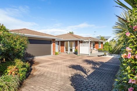 Photo of property in 2/38 East Coast Road, Milford, Auckland, 0620