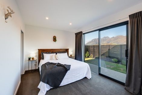 Photo of property in 5 Fife Court, Jacks Point, Queenstown, 9371