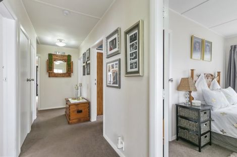 Photo of property in 261 Naenae Road, Naenae, Lower Hutt, 5011