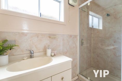 Photo of property in 10 Miles Crescent, Newlands, Wellington, 6037