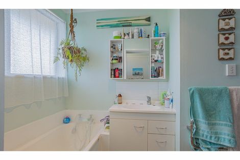 Photo of property in 21 Abbott Street, Pareora, 7912