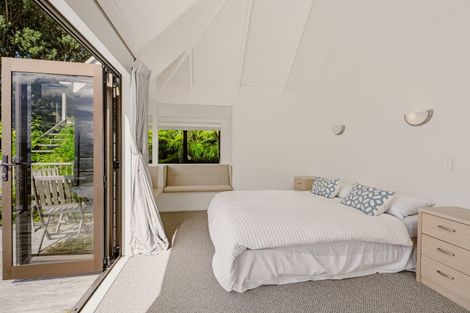 Photo of property in 5 Florence Place, Hahei, Whitianga, 3591