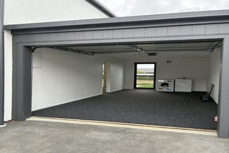 Photo of property in 5 Wheatsheaf Lane, Heathcote Valley, Christchurch, 8022